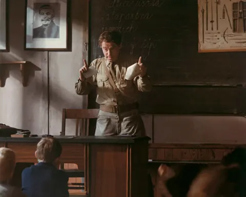 Начальная школа — кадр 9