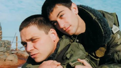 Йосси и Джаггер — кадр 11