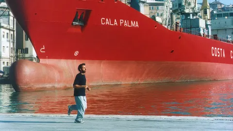 Комната сына — кадр 12