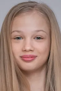 Лиза Леонова